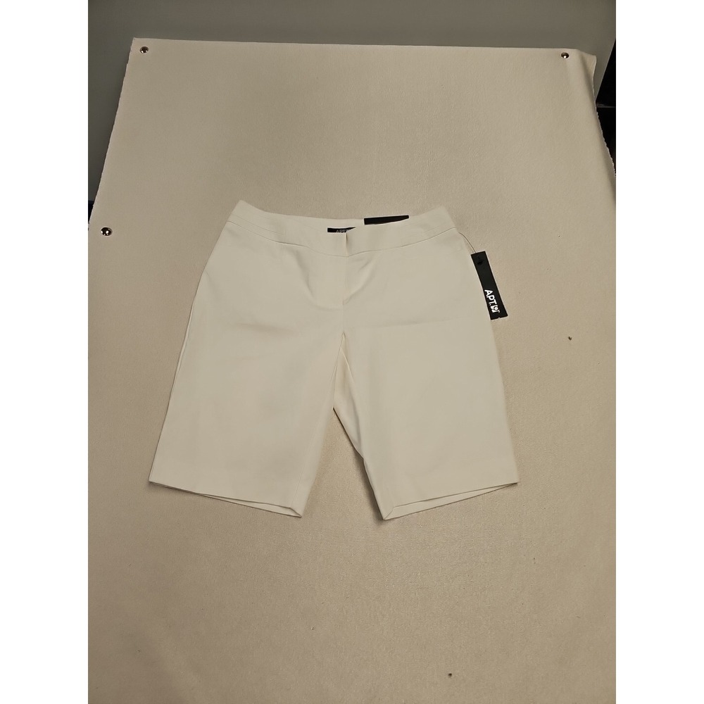 APT.9 White Bermuda Shorts Size 4 Zip Pockets New
